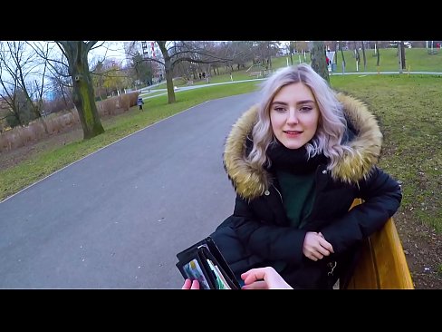 ❤️ Engole o esperma quente de um estranho por dinheiro - broche no parque por Eva Elfie ❤❌ Apenas porno em nós